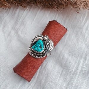 Vintage Size 8 Turquoise Nugget Statement Ring